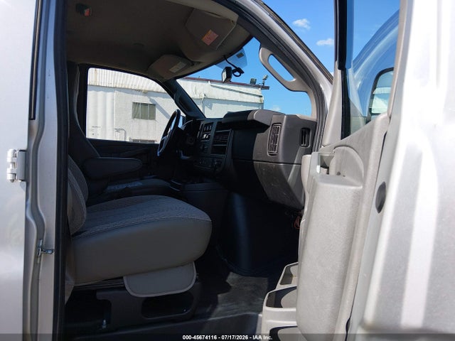 Chevrolet Express 2500 Work Van 2018 1GCWGAFG1J1277185 Image 5