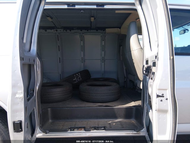 Chevrolet Express 2500 Work Van 2018 1GCWGAFG1J1277185 Image 8
