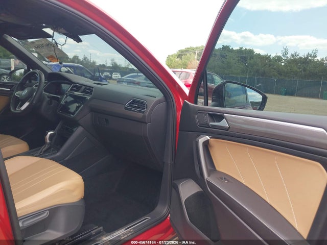 2024 Volkswagen Tiguan 2.0t Se R-line Black მანქანა იყიდება აუქციონზე, vin: 3VVCB7AX1RM046332, აუქციონის ნომერი: 45674164