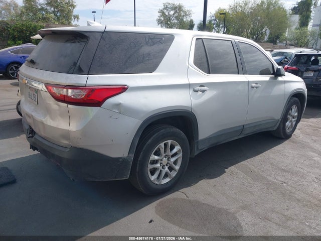 Chevrolet Traverse Ls 2019 1GNERFKW6KJ167015 Image 4
