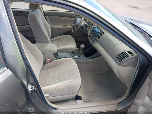 2004 Toyota Camry Le/se/std/xle მანქანა იყიდება აუქციონზე, vin: JTDBE32K440287973, აუქციონის ნომერი: 45674253