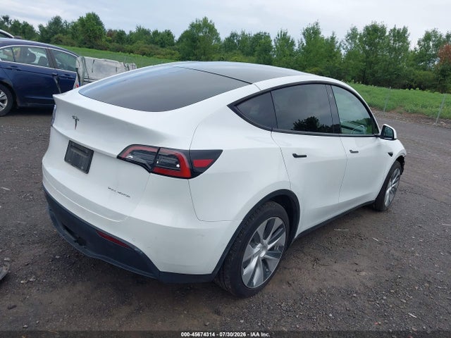 7SAYGAEE5NF377881 Tesla Model Y Long Range Dual Motor All-wheel Drive