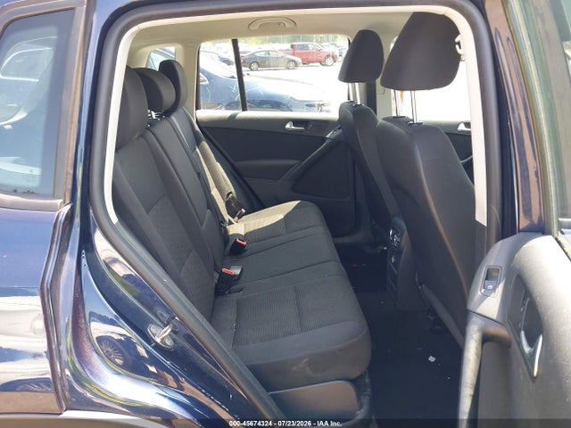 2015 Volkswagen Tiguan S მანქანა იყიდება აუქციონზე, vin: WVGBV7AX2FW585891, აუქციონის ნომერი: 45674324