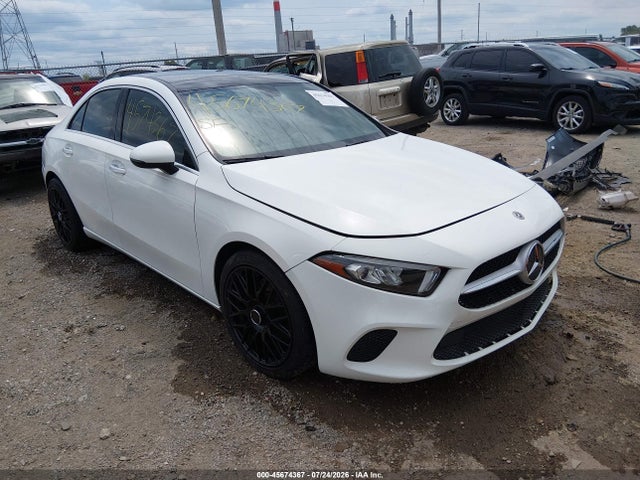 2019 Mercedes-benz A 220 4matic მანქანა იყიდება აუქციონზე, vin: WDD3G4FB6KW027380, აუქციონის ნომერი: 45674367