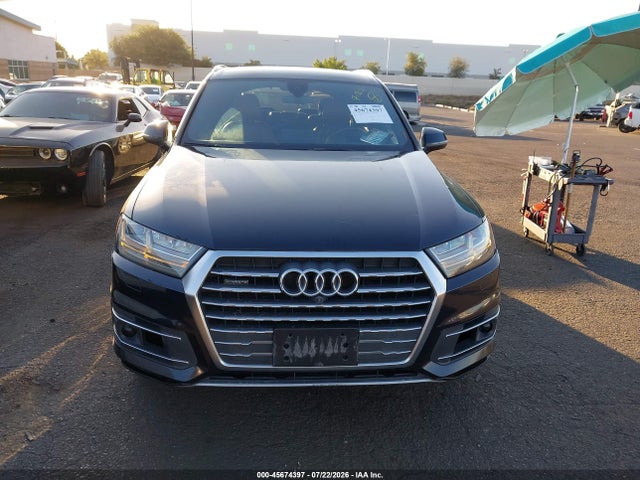 Audi Q7 3.0t Premium 2018 WA1VAAF77JD010297 Image 12