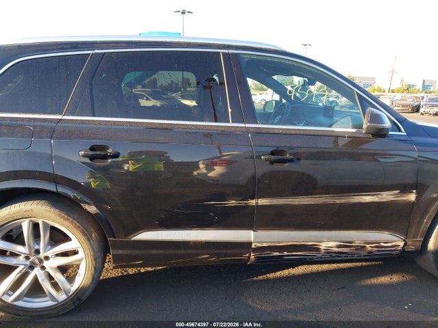 Audi Q7 3.0t Premium 2018 WA1VAAF77JD010297 Image 13