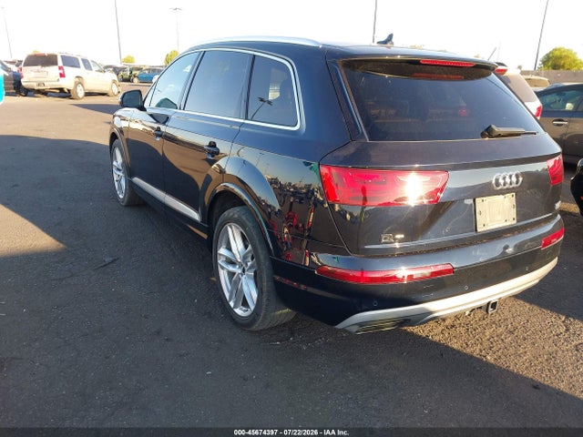 Audi Q7 3.0t Premium 2018 WA1VAAF77JD010297 Image 3