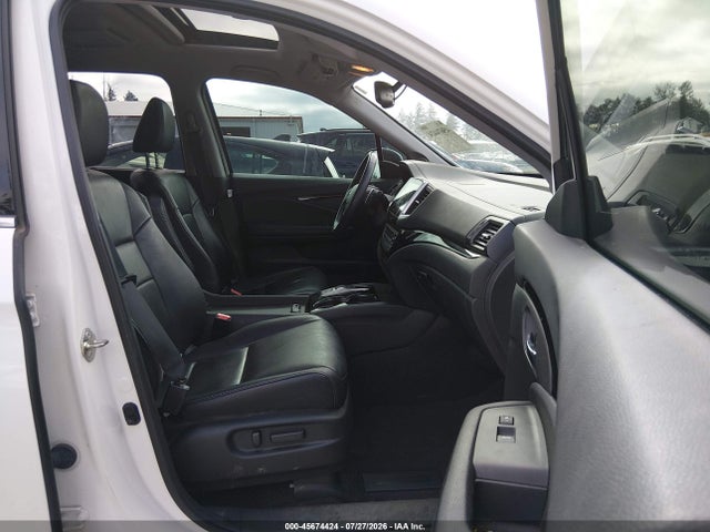 Honda Pilot Touring 2017 5FNYF6H92HB062763 Image 17