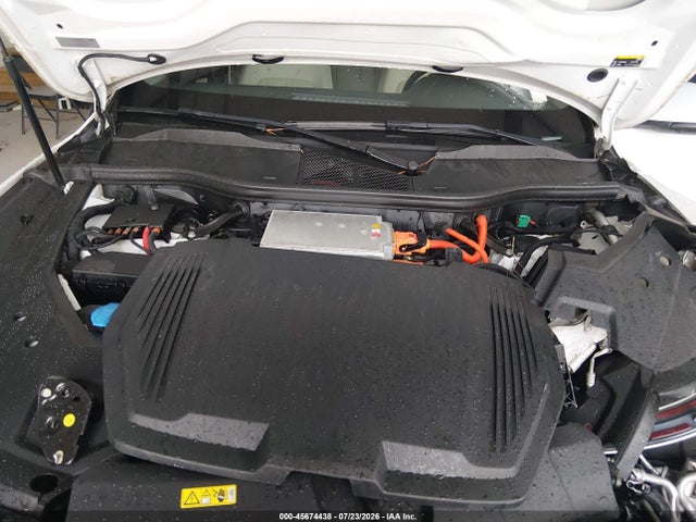 Продажа на аукционе авто 2019 Audi E-tron Premium Plus, vin: WA1LAAGEXKB024227, номер лота: 45674438