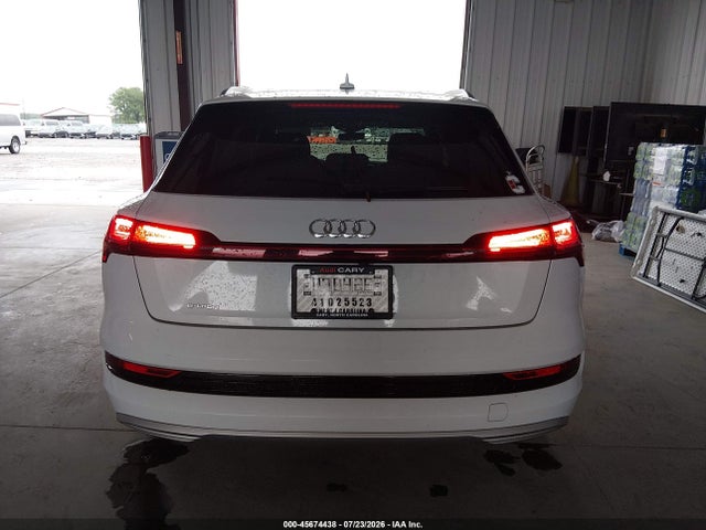 Продажа на аукционе авто 2019 Audi E-tron Premium Plus, vin: WA1LAAGEXKB024227, номер лота: 45674438