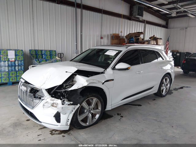 Продажа на аукционе авто 2019 Audi E-tron Premium Plus, vin: WA1LAAGEXKB024227, номер лота: 45674438