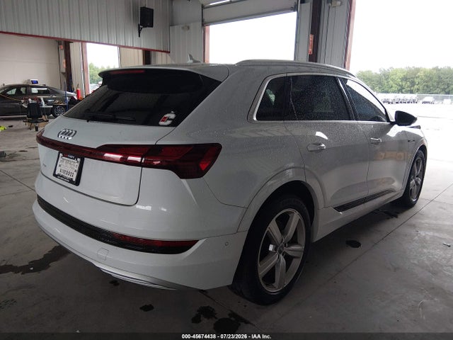 Продажа на аукционе авто 2019 Audi E-tron Premium Plus, vin: WA1LAAGEXKB024227, номер лота: 45674438