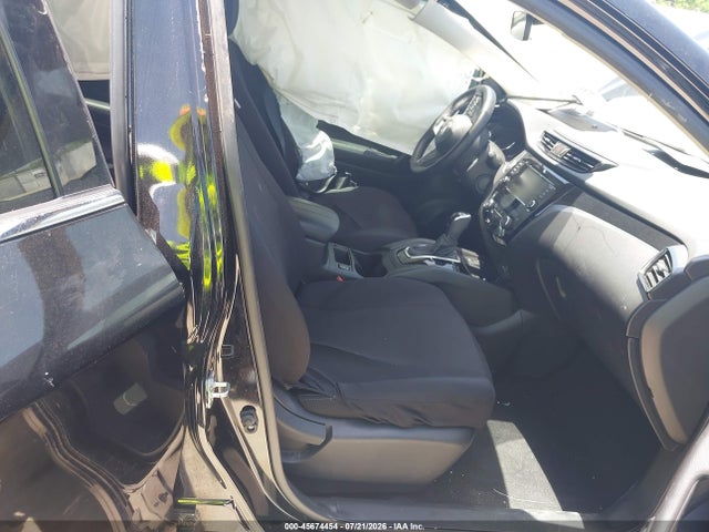 JN1BJ1CP2KW530428 Nissan Rogue Sport Sv