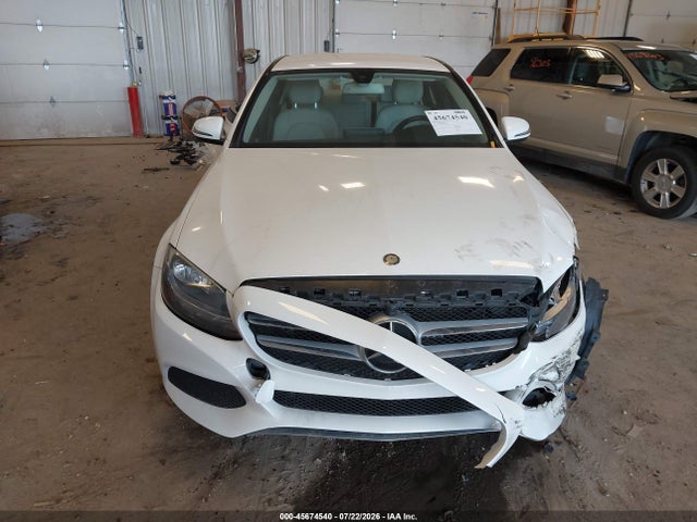 45674540 :رقم المزاد ، 55SWF4KB8GU172205 vin ، 2016 Mercedes-benz C 300 4matic مزاد بيع