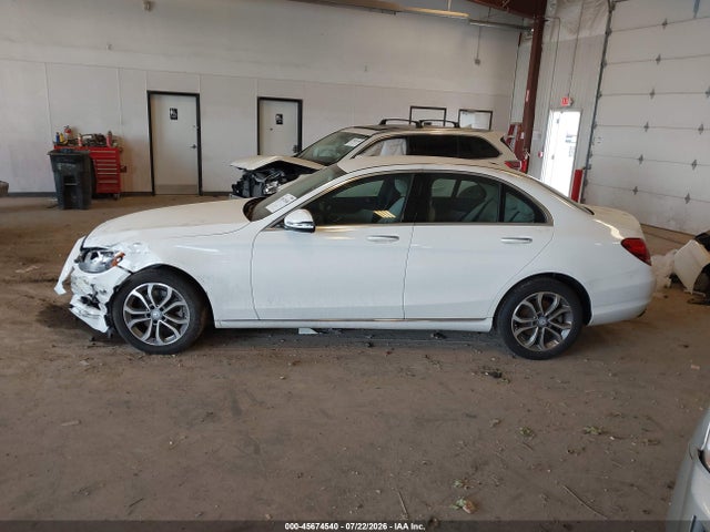 45674540 :رقم المزاد ، 55SWF4KB8GU172205 vin ، 2016 Mercedes-benz C 300 4matic مزاد بيع