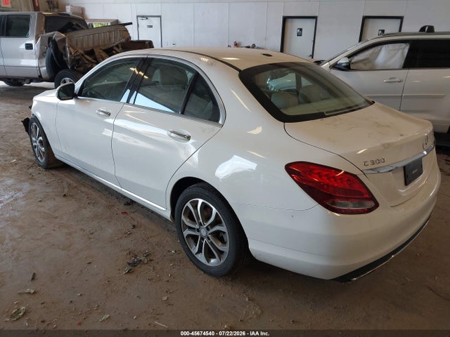 45674540 :رقم المزاد ، 55SWF4KB8GU172205 vin ، 2016 Mercedes-benz C 300 4matic مزاد بيع