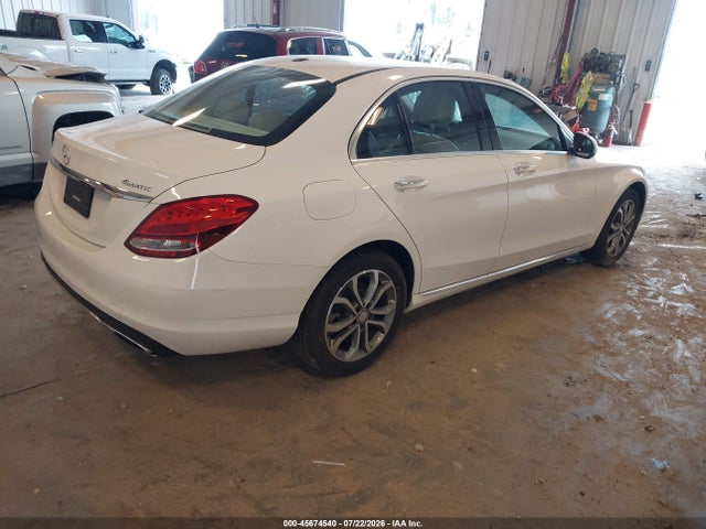 45674540 :رقم المزاد ، 55SWF4KB8GU172205 vin ، 2016 Mercedes-benz C 300 4matic مزاد بيع