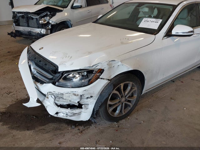 45674540 :رقم المزاد ، 55SWF4KB8GU172205 vin ، 2016 Mercedes-benz C 300 4matic مزاد بيع