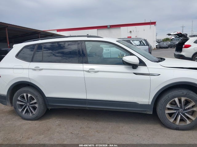 3VV1B7AX6NM098007 Volkswagen Tiguan 2.0t S