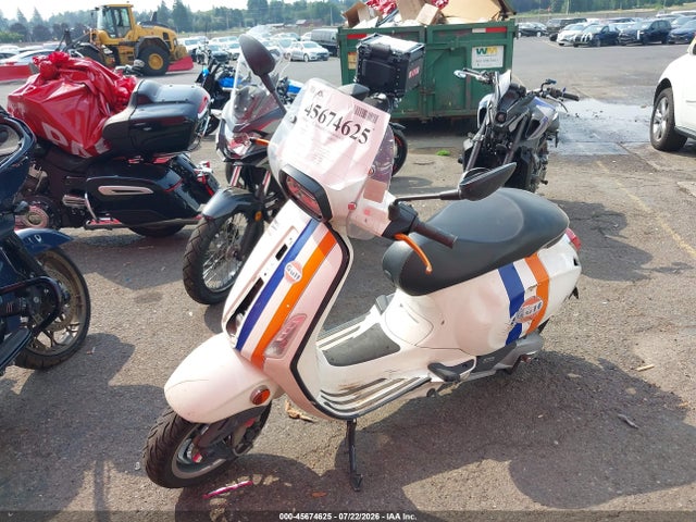 Vespa Sprint 150 3v 2017 ZAPM818G8H5401844 Image 2