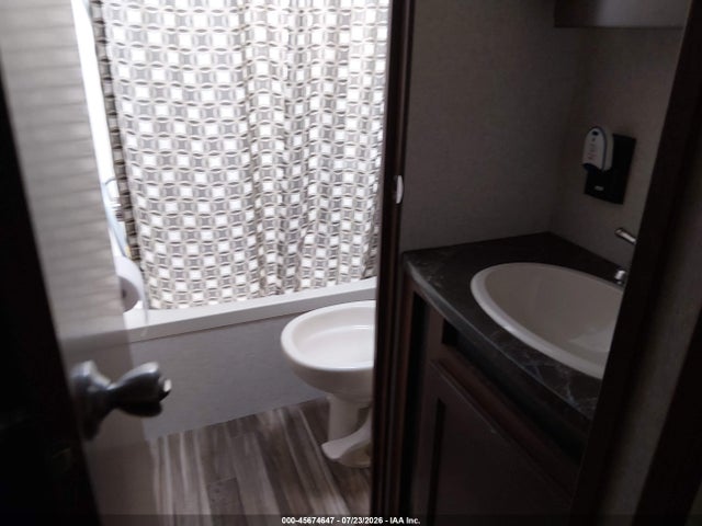 Продаж на аукціоні авто 2017 Jayco Jay Flight 26bh Travel Trailer, vin: 1UJBJ0BP4H1TH0109, номер лоту: 45674647