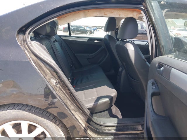 45674656 :رقم المزاد ، 3VWDX7AJ3DM370758 vin ، 2013 Volkswagen Jetta 2.5l Se مزاد بيع
