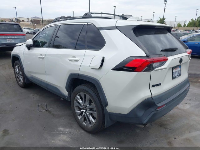Toyota Rav4 Xle Premium 2022 2T3A1RFV1NW304160 Image 3