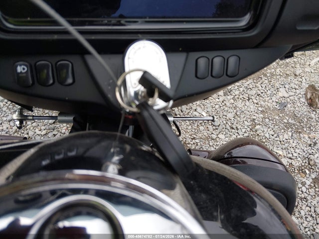 Harley-Davidson FLHTCUTG 2022 1HD1MAF18NB852668 Image 11