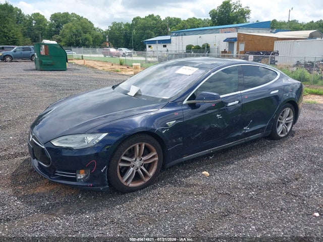 Tesla Model S 60/70/85 2015 5YJSA1H10FF080418 Image 2