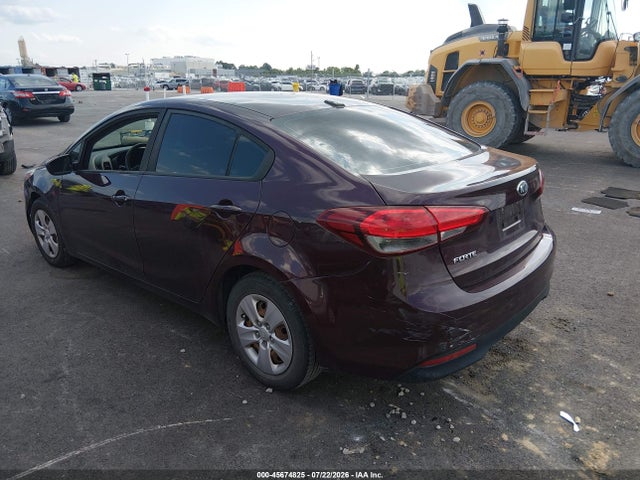 45674825 :رقم المزاد ، 3KPFK4A78JE282369 vin ، 2018 Kia Forte Lx مزاد بيع
