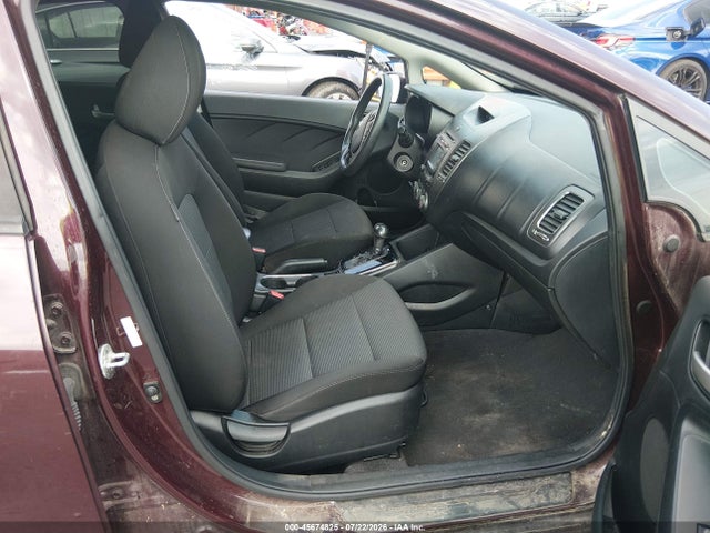 45674825 :رقم المزاد ، 3KPFK4A78JE282369 vin ، 2018 Kia Forte Lx مزاد بيع