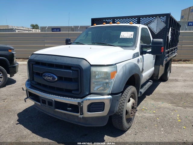 Ford F-550 Chassis Xl 2016 1FDUF5HT6GEC16794 Image 2