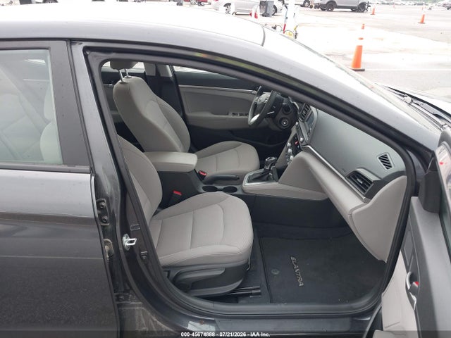 Продажа на аукционе авто 2020 Hyundai Elantra Se, vin: 5NPD74LFXLH613271, номер лота: 45674888