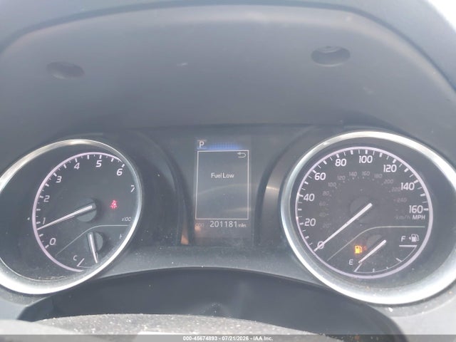 45674893 :رقم المزاد ، 4T1B11HK3JU039303 vin ، 2018 Toyota Camry Le مزاد بيع