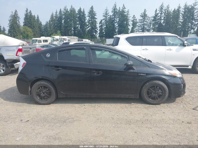 Toyota Prius Two 2014 JTDKN3DU6E0360924 Image 13