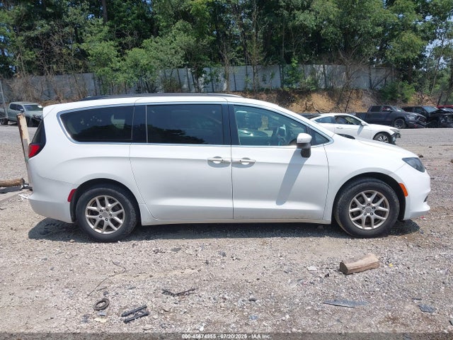45674955 :رقم المزاد ، 2C4RC1DGXLR265997 vin ، 2020 Chrysler Voyager Lxi مزاد بيع