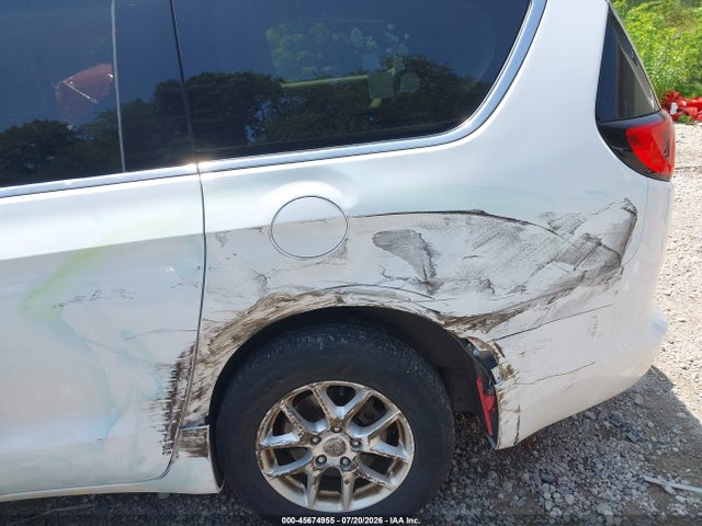 45674955 :رقم المزاد ، 2C4RC1DGXLR265997 vin ، 2020 Chrysler Voyager Lxi مزاد بيع