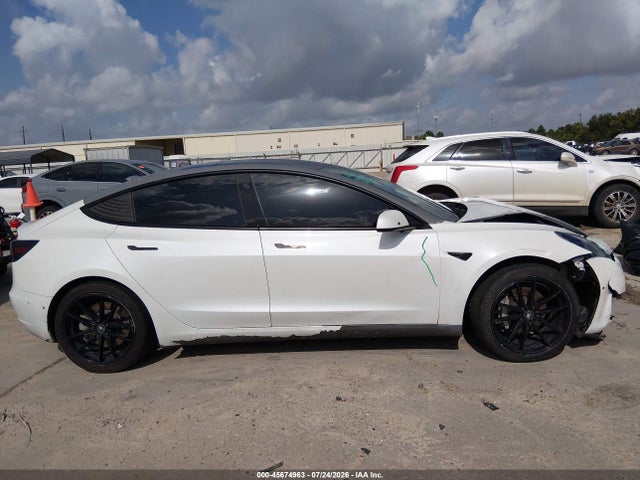 2021 Tesla Model 3 Standard Range Plus Rear-wheel Drive მანქანა იყიდება აუქციონზე, vin: 5YJ3E1EA5MF016689, აუქციონის ნომერი: 45674963