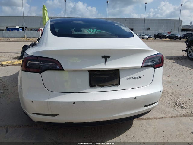 2021 Tesla Model 3 Standard Range Plus Rear-wheel Drive მანქანა იყიდება აუქციონზე, vin: 5YJ3E1EA5MF016689, აუქციონის ნომერი: 45674963