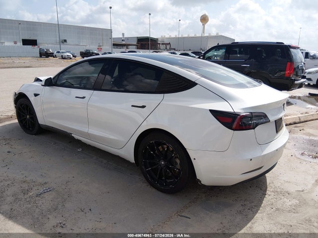 2021 Tesla Model 3 Standard Range Plus Rear-wheel Drive მანქანა იყიდება აუქციონზე, vin: 5YJ3E1EA5MF016689, აუქციონის ნომერი: 45674963