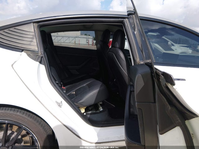 2021 Tesla Model 3 Standard Range Plus Rear-wheel Drive მანქანა იყიდება აუქციონზე, vin: 5YJ3E1EA5MF016689, აუქციონის ნომერი: 45674963