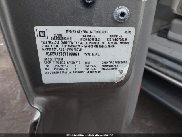 45675033 :رقم المزاد ، 1GKEK13T8YJ168071 vin ، 2000 Gmc Yukon Slt مزاد بيع