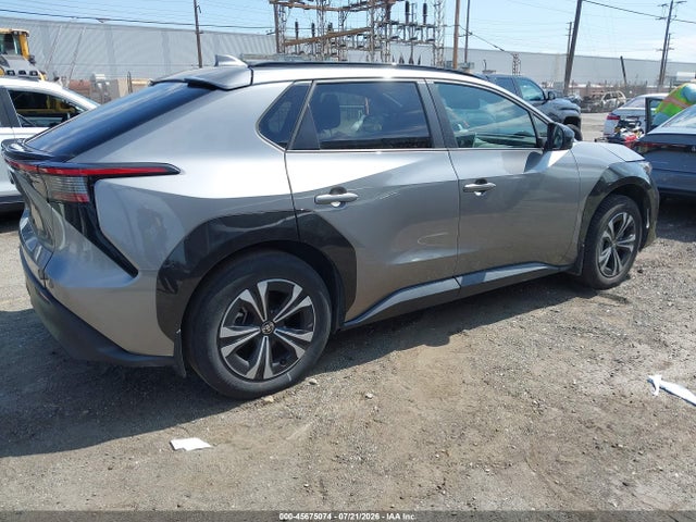 Toyota BZ4X XLE 2024 JTMAAAAA1RA041503 Image 4