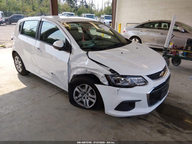2020 Chevrolet Sonic Fwd  1fl 5-door მანქანა იყიდება აუქციონზე, vin: 1G1JG6SB4L4121766, აუქციონის ნომერი: 45675109