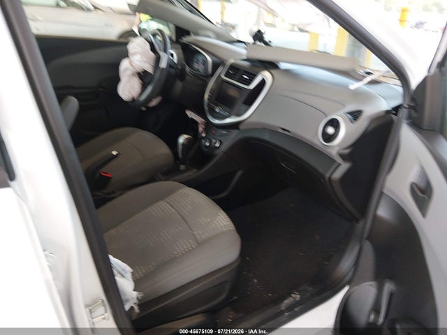 2020 Chevrolet Sonic Fwd  1fl 5-door მანქანა იყიდება აუქციონზე, vin: 1G1JG6SB4L4121766, აუქციონის ნომერი: 45675109