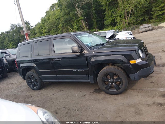 2016 Jeep Patriot Latitude მანქანა იყიდება აუქციონზე, vin: 1C4NJRFB8GD580410, აუქციონის ნომერი: 45675121
