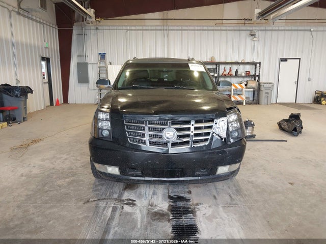 Продажа на аукционе авто 2010 Cadillac Escalade Esv Luxury, vin: 1GYUKHEFXAR243796, номер лота: 45675142