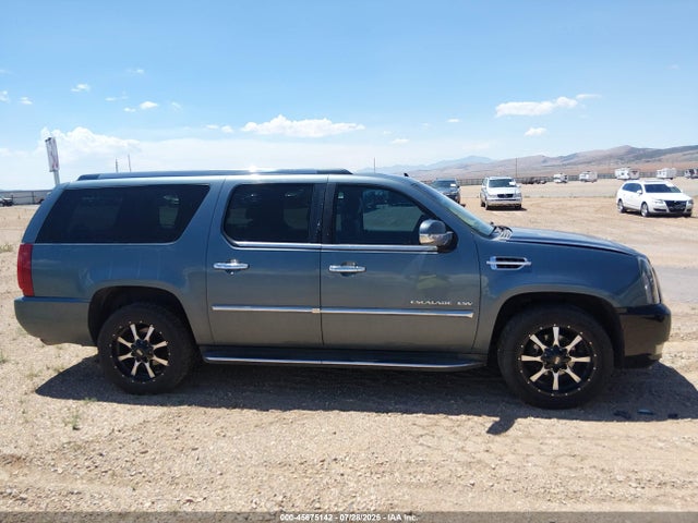 Продажа на аукционе авто 2010 Cadillac Escalade Esv Luxury, vin: 1GYUKHEFXAR243796, номер лота: 45675142