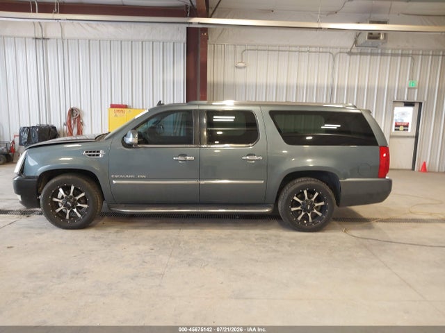 Продажа на аукционе авто 2010 Cadillac Escalade Esv Luxury, vin: 1GYUKHEFXAR243796, номер лота: 45675142