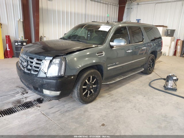 Продажа на аукционе авто 2010 Cadillac Escalade Esv Luxury, vin: 1GYUKHEFXAR243796, номер лота: 45675142